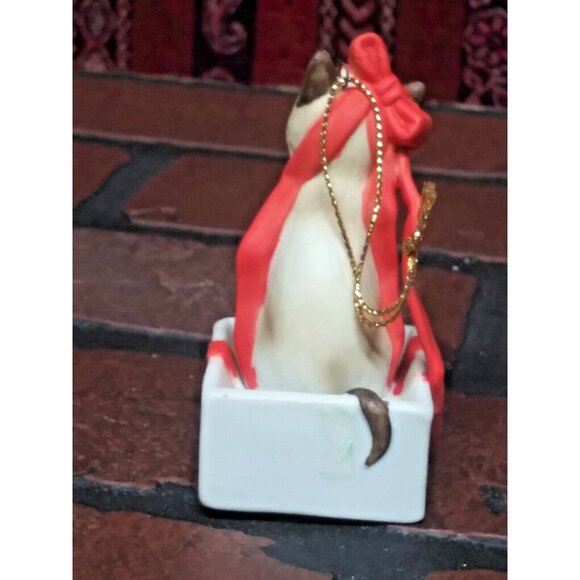 Bow Brummel by Irene Spencer Siamese Cat Ornament Christmas - Made by Roman 1989 - Picture 3 of 7